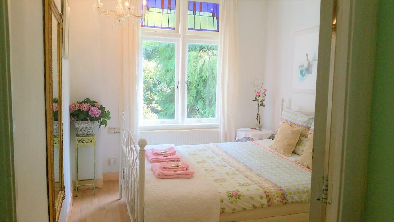 B&B Romantic Rooms Central Haarlem Ngoại thất bức ảnh